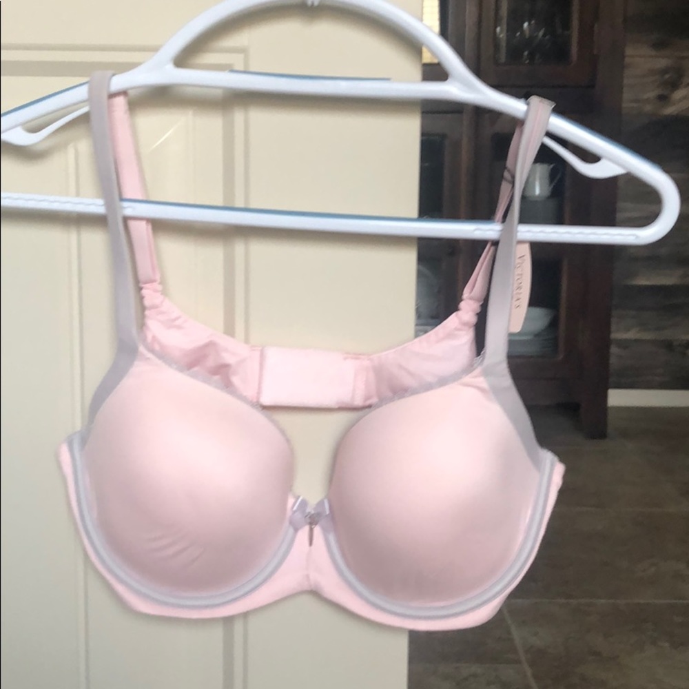 Victoria Secret Bras👙 🔴sold on Merc🔴